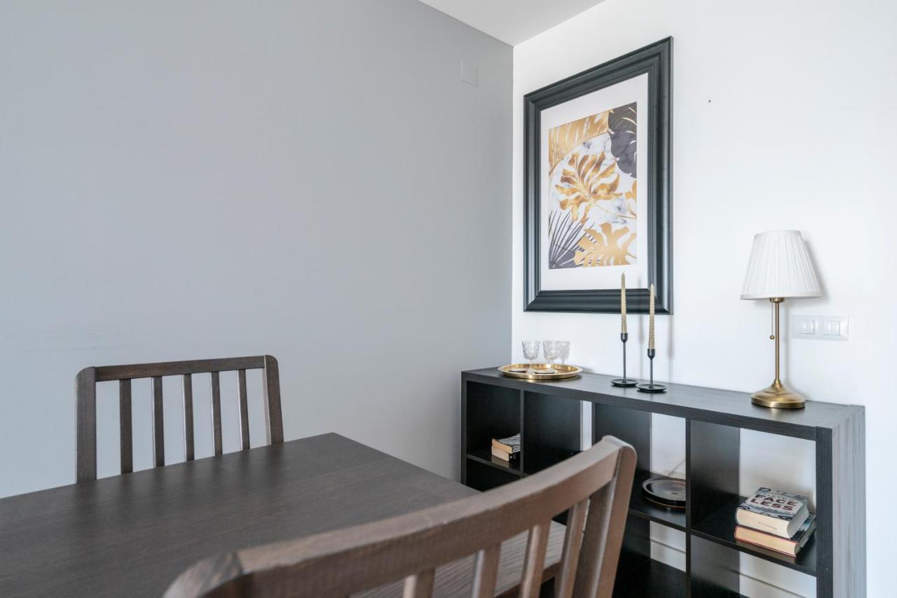 Bright & Spacious 2 Bed Flat 2 Bath W Garage In Lagos Marina 外观 照片